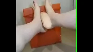 Herd les fétichiste des pieds, je branle mon gode xxl